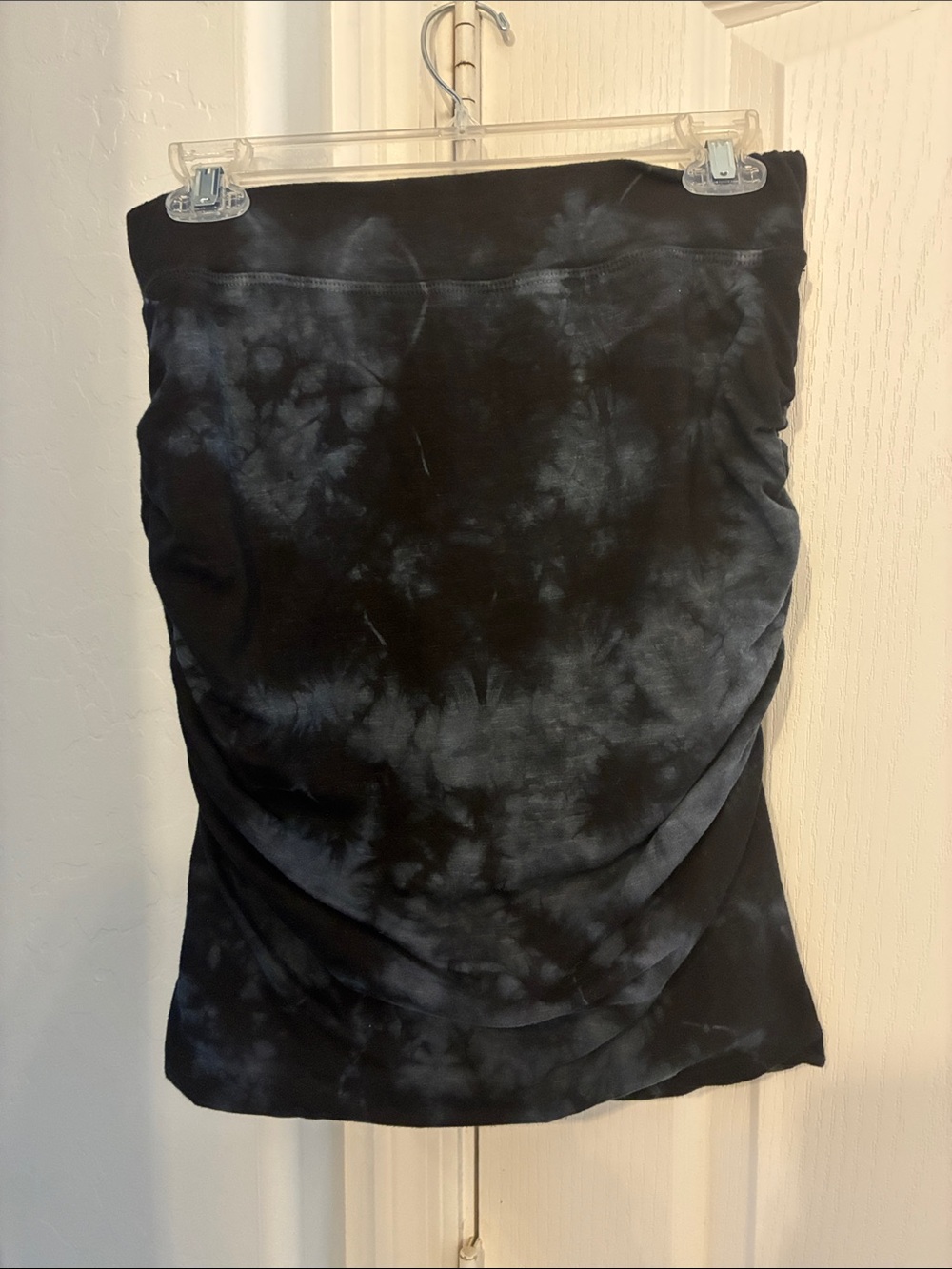 Sundry Black Tie-Dye Ruched Mini Skirt